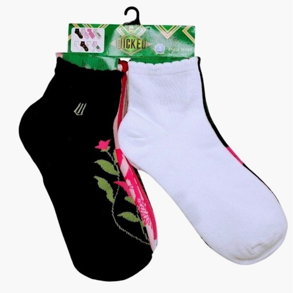 Wicked 8 Pair Ankle‎ Socks Womens Shoe Size 4-10 Character Theme